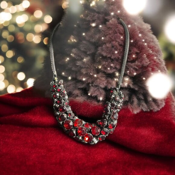 Liz Claiborne Red Rhinestone Statement Necklace Holiday Glam Elegant Luxury Bold - Picture 1 of 5